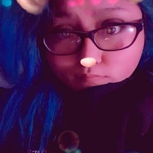 Meet your Posher, Leslie